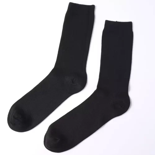 Zwei schwarze Socken aus Bambus