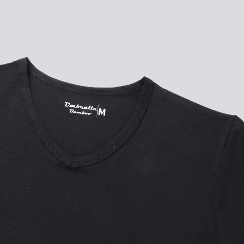 Halsbereich schwarzes Bambus T-Shirt